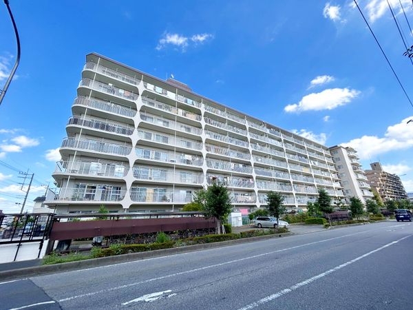 日商岩井草加マンション 外観