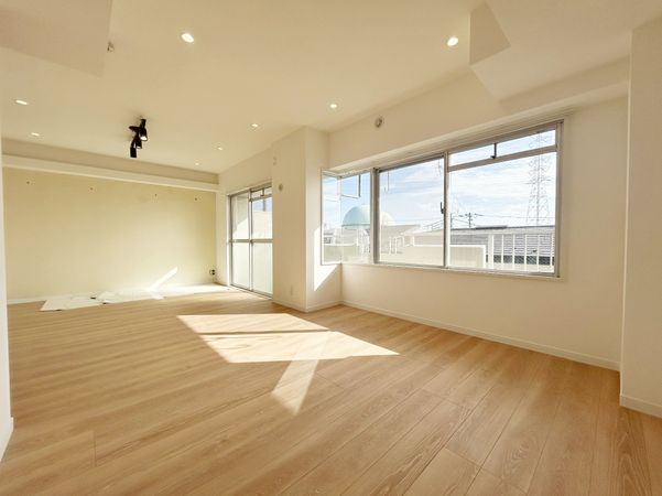 グリーンパーク瀬崎町 リビング グリーンパーク瀬崎町 リビング