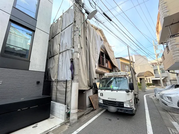 古家有・解体中（令和６年１０月１１日撮影）