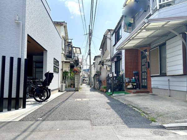 品川区荏原2丁目 土地(古家付き) 前面道路含む外観 品川区荏原2丁目 土地(古家付き) 前面道路含む外観