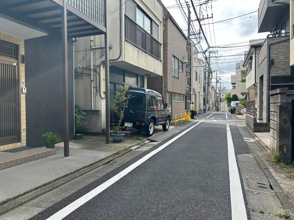 前面道路含む外観