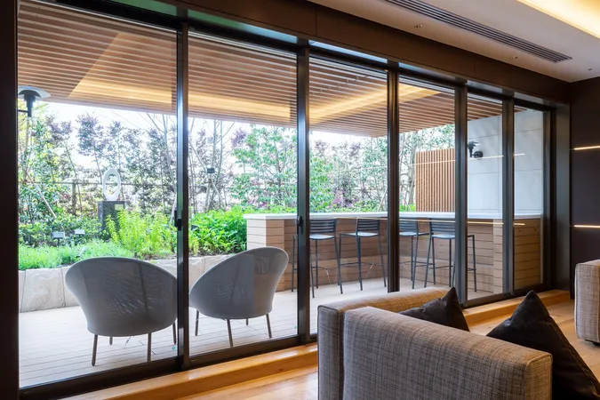 ガーデンラウンジ