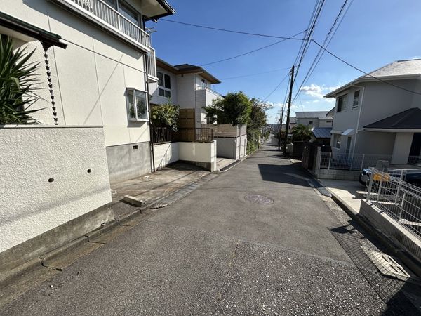 大場町 土地 前面道路含む外観 大場町 土地 前面道路含む外観