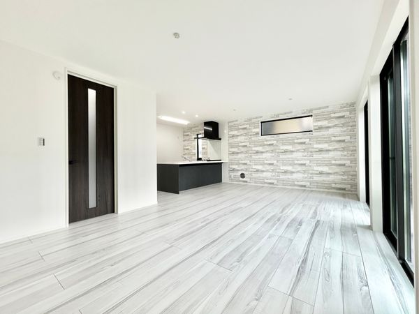 大場町 新築戸建 リビング