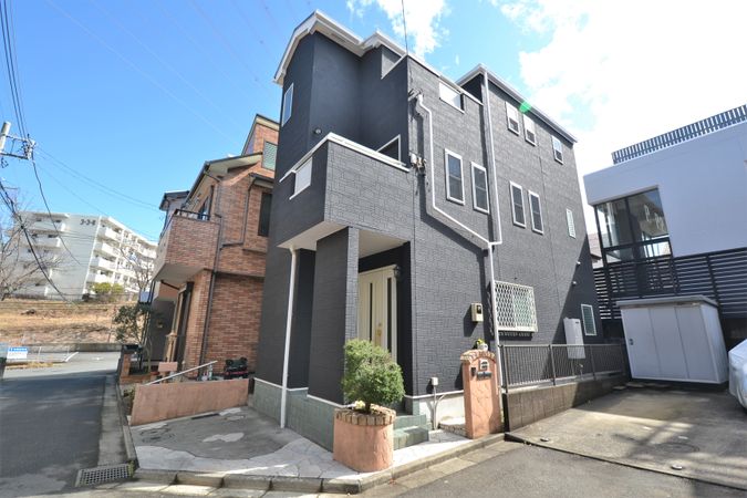 大場町 戸建 外観 大場町 戸建 外観