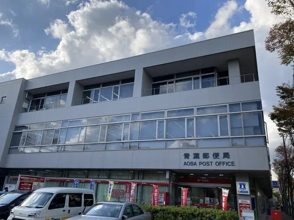 徒歩5分。