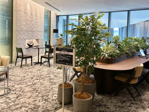 ライブラリーラウンジ