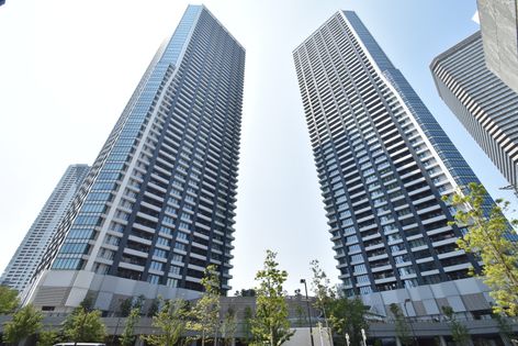 ドゥ・トゥール WEST 外観