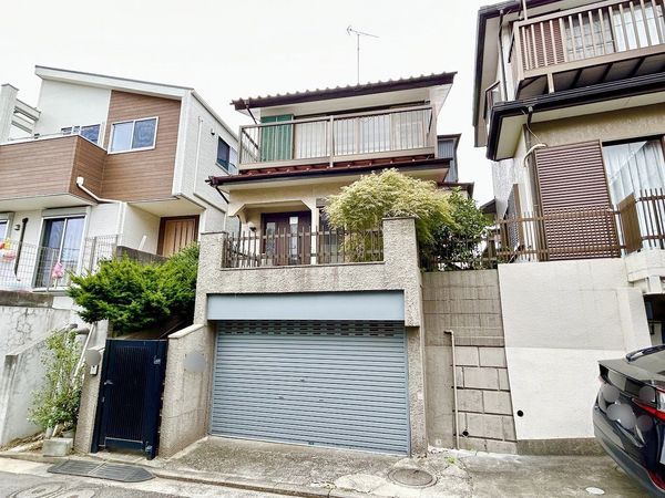 港南区東永谷3丁目 土地 前面道路含む外観