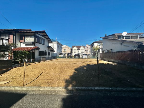 南区六ツ川2丁目 土地 前面道路含む外観