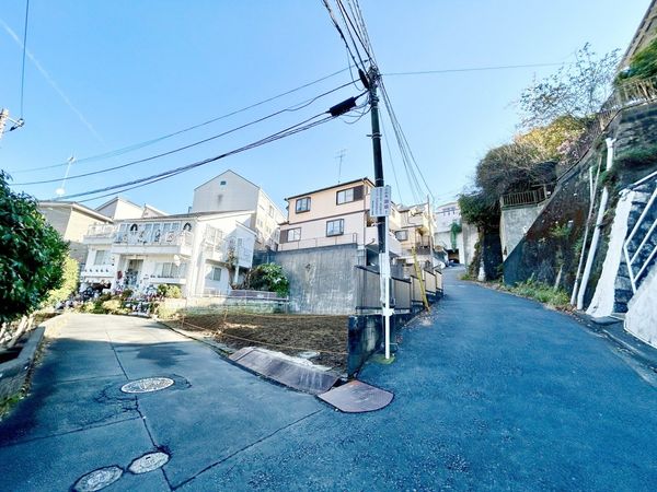 港南区上大岡東2丁目 土地 前面道路含む外観