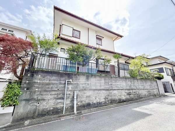 港南区芹が谷5丁目 土地 前面道路含む外観