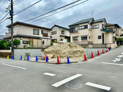 栄区上之町 土地 前面道路含む外観