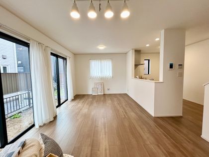 磯子区磯子6丁目 新築戸建 リビング