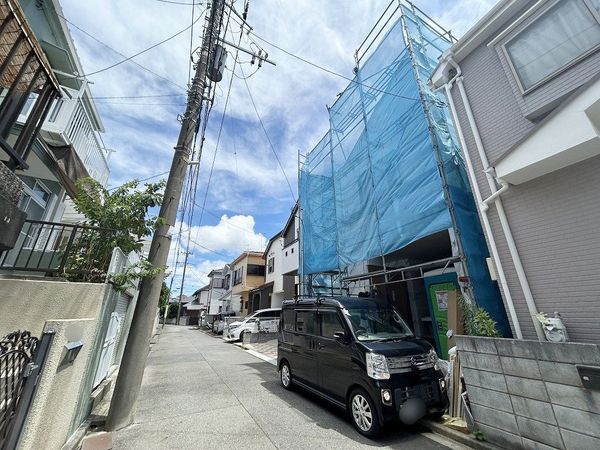 港南区東永谷3丁目 新築戸建 前面道路含む外観 港南区東永谷3丁目 新築戸建 前面道路含む外観