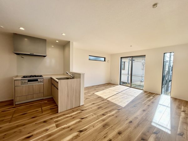 磯子区森が丘1丁目 新築戸建 A号棟 リビング