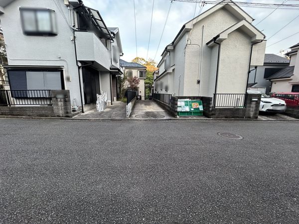 港南区上大岡東3丁目 戸建 前面道路含む外観