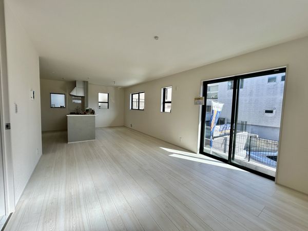 港南区芹が谷4丁目 新築戸建 リビング