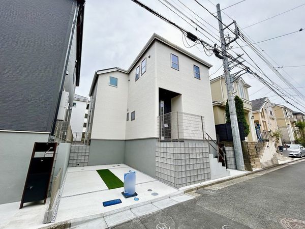 南区別所中里台 新築戸建 9号棟 外観