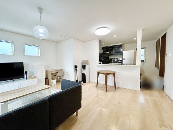 磯子区磯子4丁目 戸建 リビング 磯子区磯子4丁目 戸建 リビング