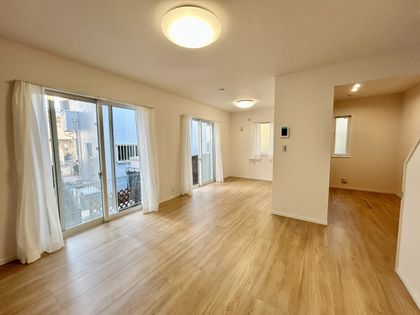 磯子区森2丁目 戸建 リビング