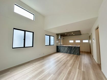 南区大岡1丁目 新築戸建 4号棟 リビング