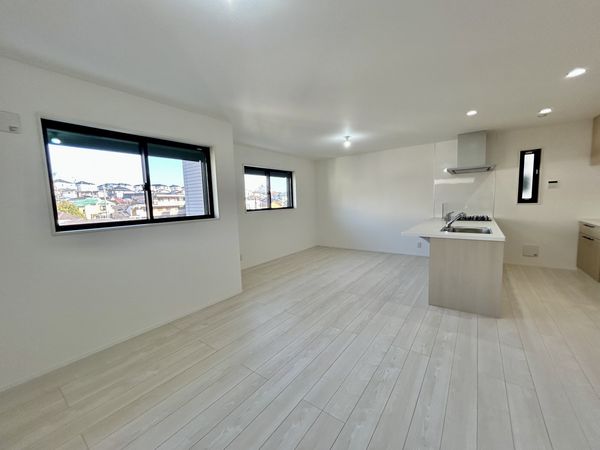 港南区芹が谷2丁目 新築戸建1号棟 リビング