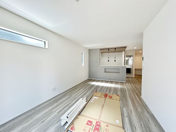 港南区笹下2丁目 新築戸建 19号棟 リビング