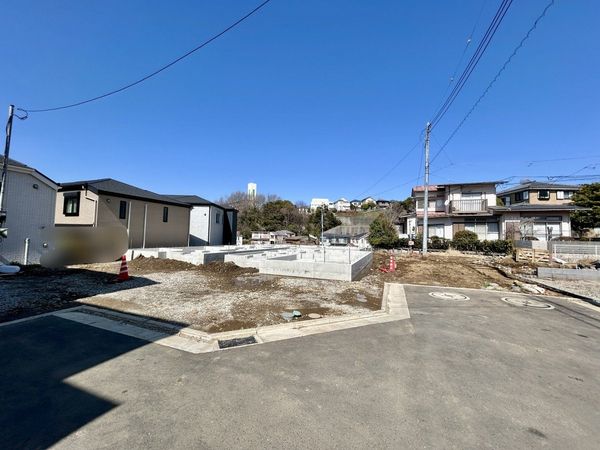 港南区笹下2丁目 新築戸建 23号棟 前面道路含む外観