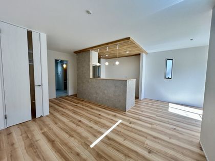 港南区笹下2丁目 新築戸建 30号棟 リビング