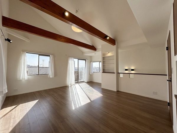 南区大岡5丁目 戸建 リビング 南区大岡5丁目 戸建 リビング