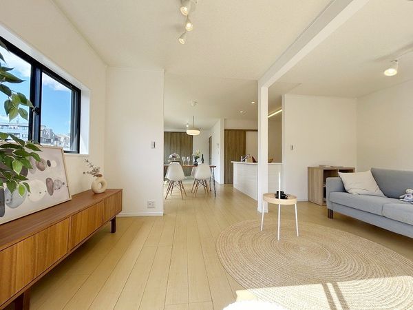 磯子区森が丘1丁目 戸建 リビング 磯子区森が丘1丁目 戸建 リビング