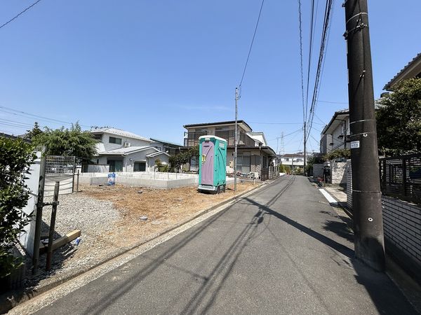 南区別所中里台 新築戸建 前面道路含む外観 南区別所中里台 新築戸建 前面道路含む外観