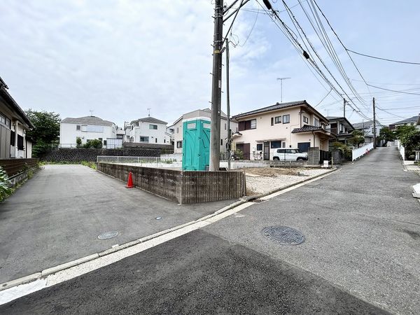 磯子区杉田2丁目 新築戸建A号棟 前面道路含む外観 磯子区杉田2丁目 新築戸建A号棟 前面道路含む外観