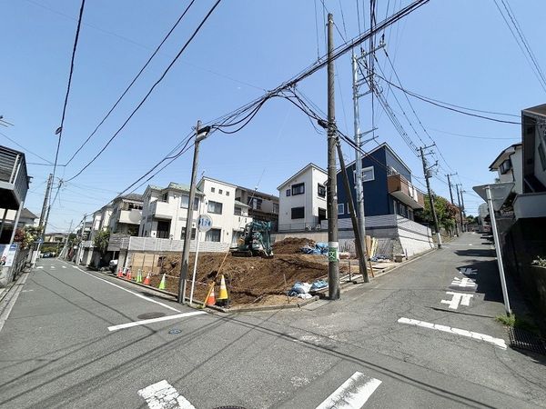 南区中里4丁目 新築戸建1号棟 前面道路含む外観 南区中里4丁目 新築戸建1号棟 前面道路含む外観