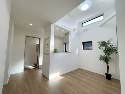 港南区芹が谷4丁目 新築戸建 リビング