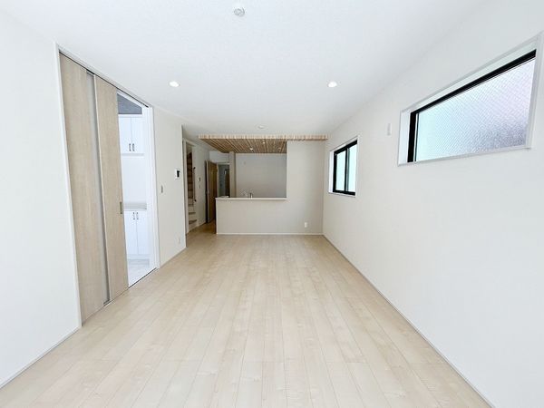 港南区東永谷3丁目 新築戸建 2号棟 リビング