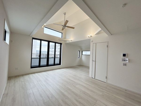 磯子区田中1丁目 新築戸建 2号棟 リビング