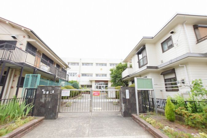 横浜市立桜岡小学校（約430ｍ）