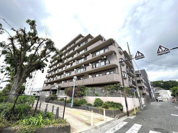 磯子パインプロムナード 外観