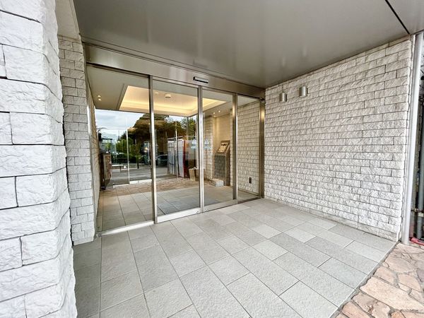 プレミスト上大岡 エントランス エントランス