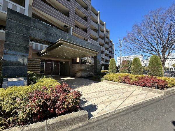 クレストフォルム横浜根岸 エントランス クレストフォルム横浜根岸 エントランス