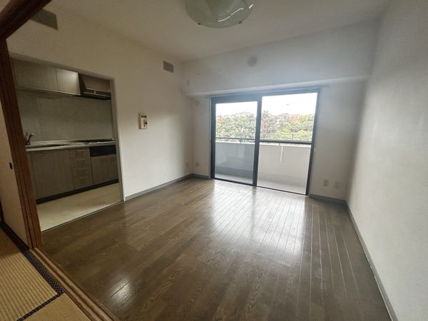 ワコーレロイヤルヒルズ横浜蒔田 リビング ワコーレロイヤルヒルズ横浜蒔田 リビング