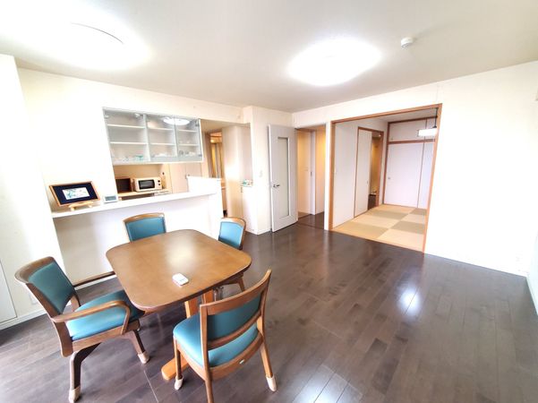 パークホームズ上大岡ディアエアー リビング パークホームズ上大岡ディアエアー リビング