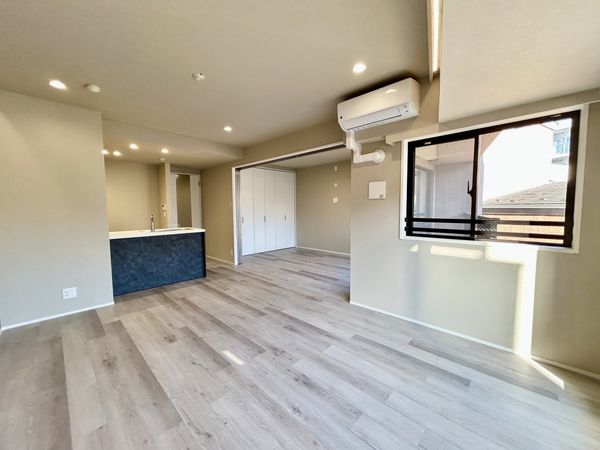 ナイスエスアリーナ弘明寺 リビング