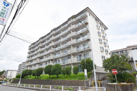 上大岡セントラルハイツ B棟 外観