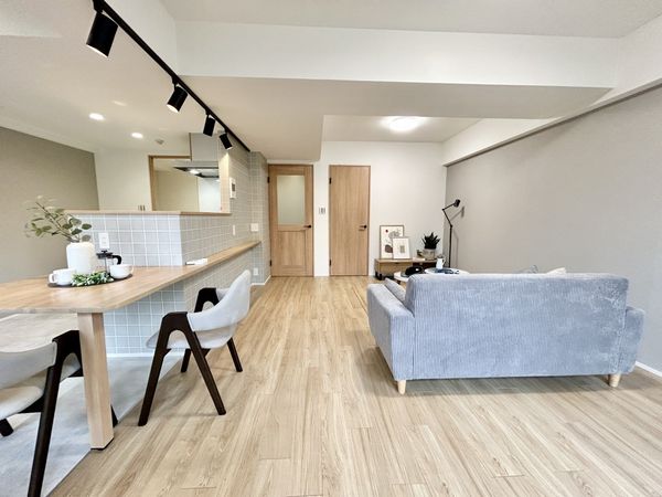 エステヴィラ横浜上永谷 サウスコリーナ リビング