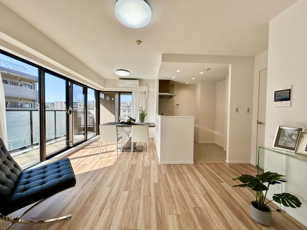 ナイスベイアリーナ横濱磯子 リビング