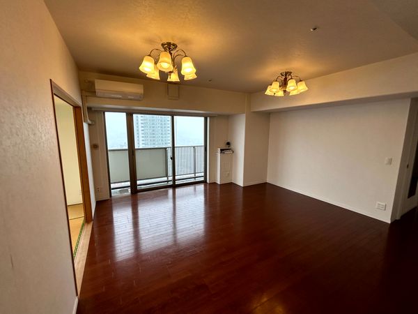 横浜ヘリオスタワー リビング