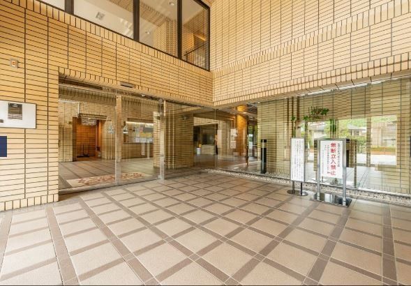 ライオンズガーデン横浜蒔田 エントランス ライオンズガーデン横浜蒔田 エントランス